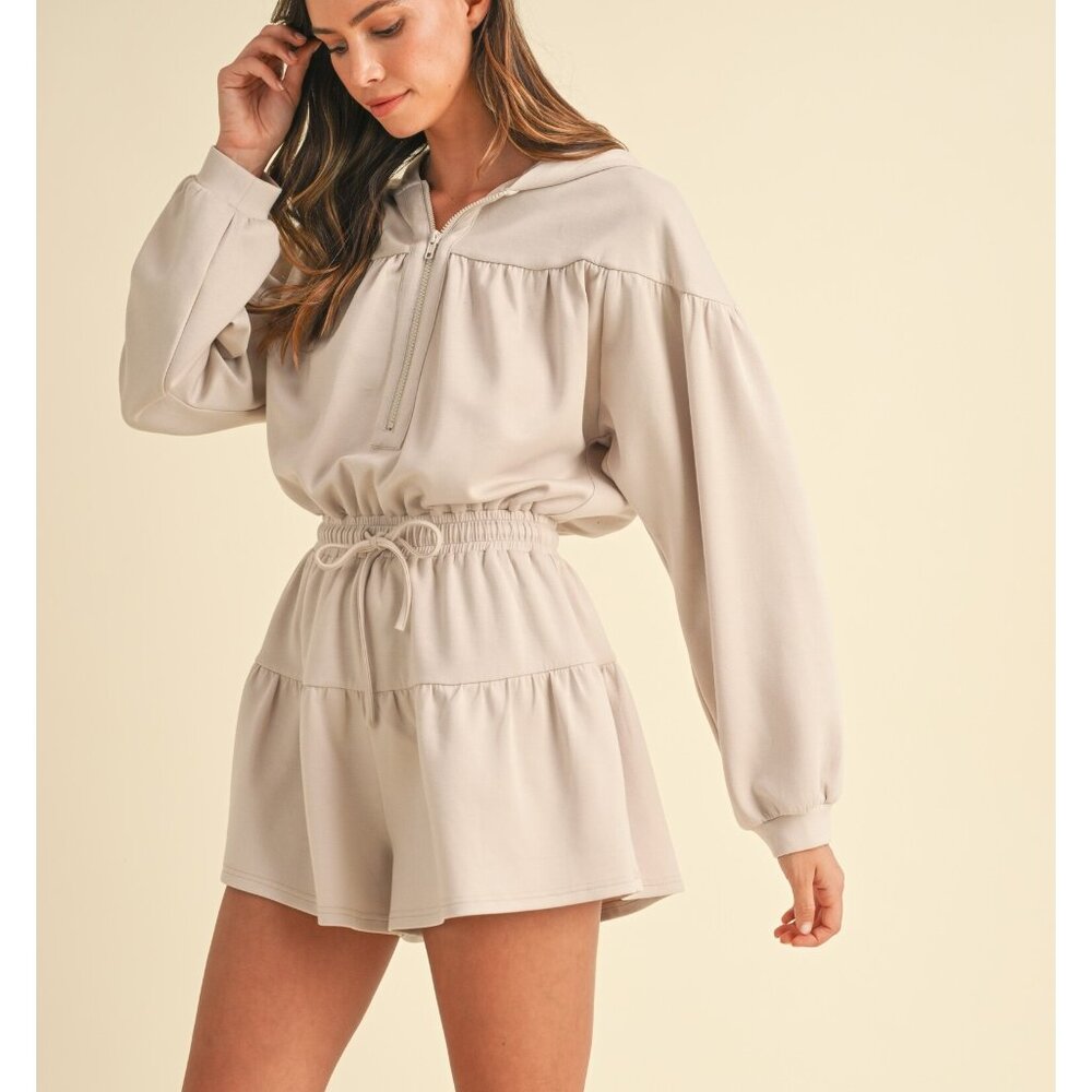 NWT Mable Zip Front Hooded Romper, Size M